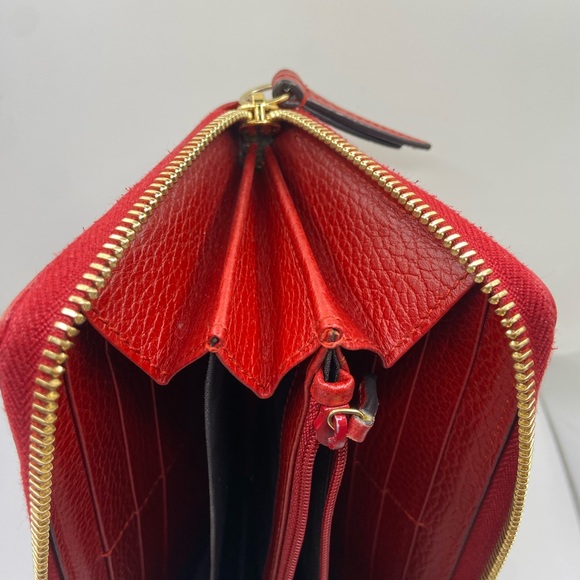 Gucci Marmont Red Pebbled Calfskin Leather - Picture 12 of 13